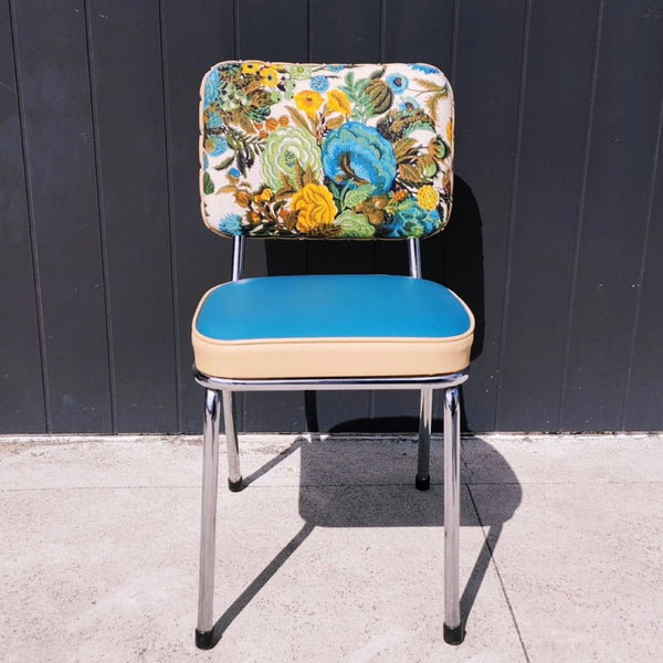 Delirious Dolores – Chair