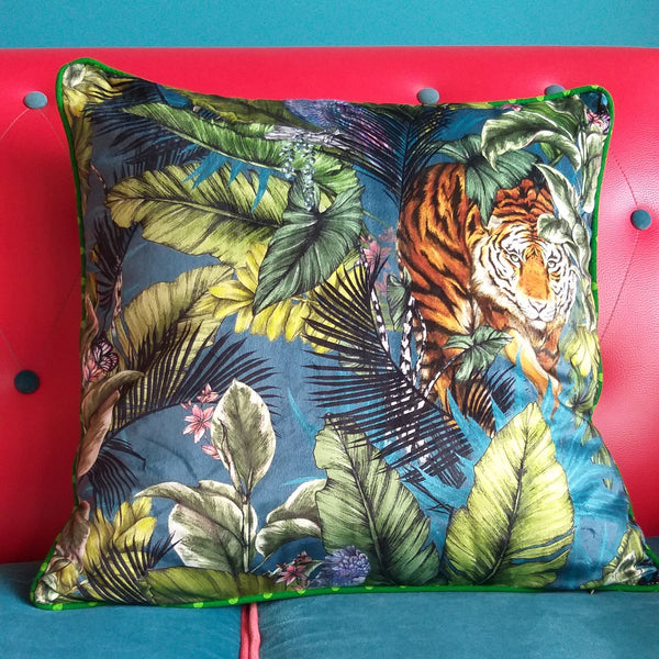 Velvet Tiger – Cushion Cover – 50cm x 50cm