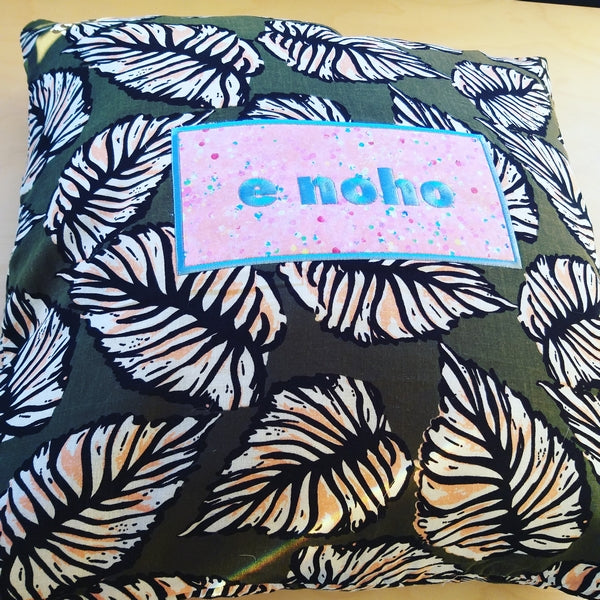 E Noho on Big Leaves – Cushion Cover – 45cm x 45cm